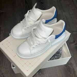 I’m m selling Alexander McQueens they are in good condition .